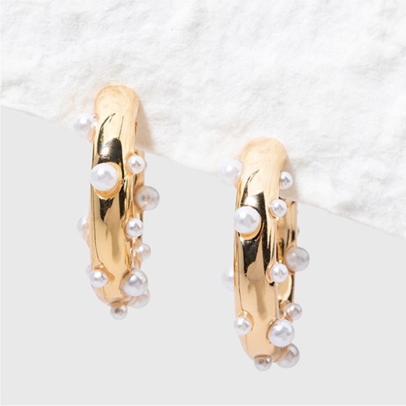 Free People Jewelry - NWOT Penny Gold Sprinkle Hoop Earrings